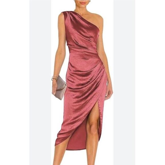 Elliatt Dresses & Skirts - Elliatt One Shoulder Dress in Metallic Rose